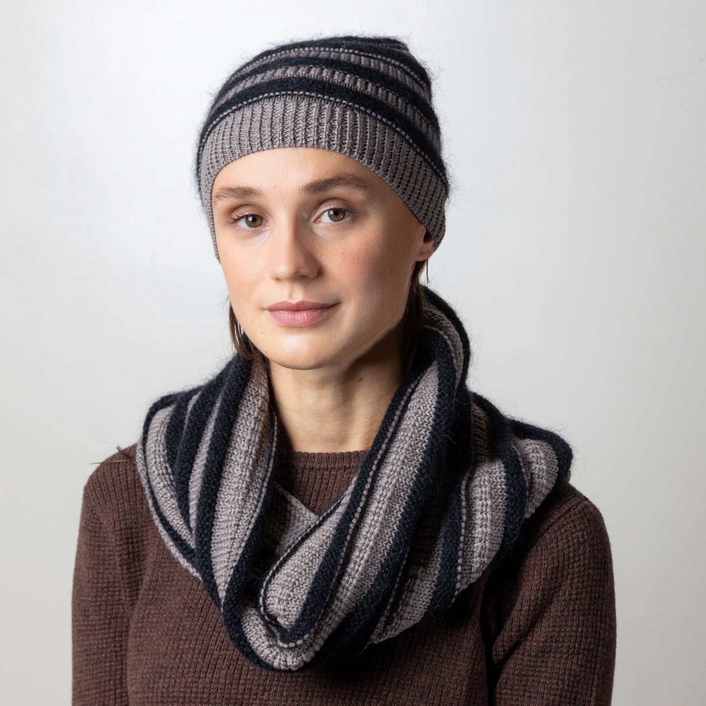 Linden Cowl Neck - SilentZ Knits